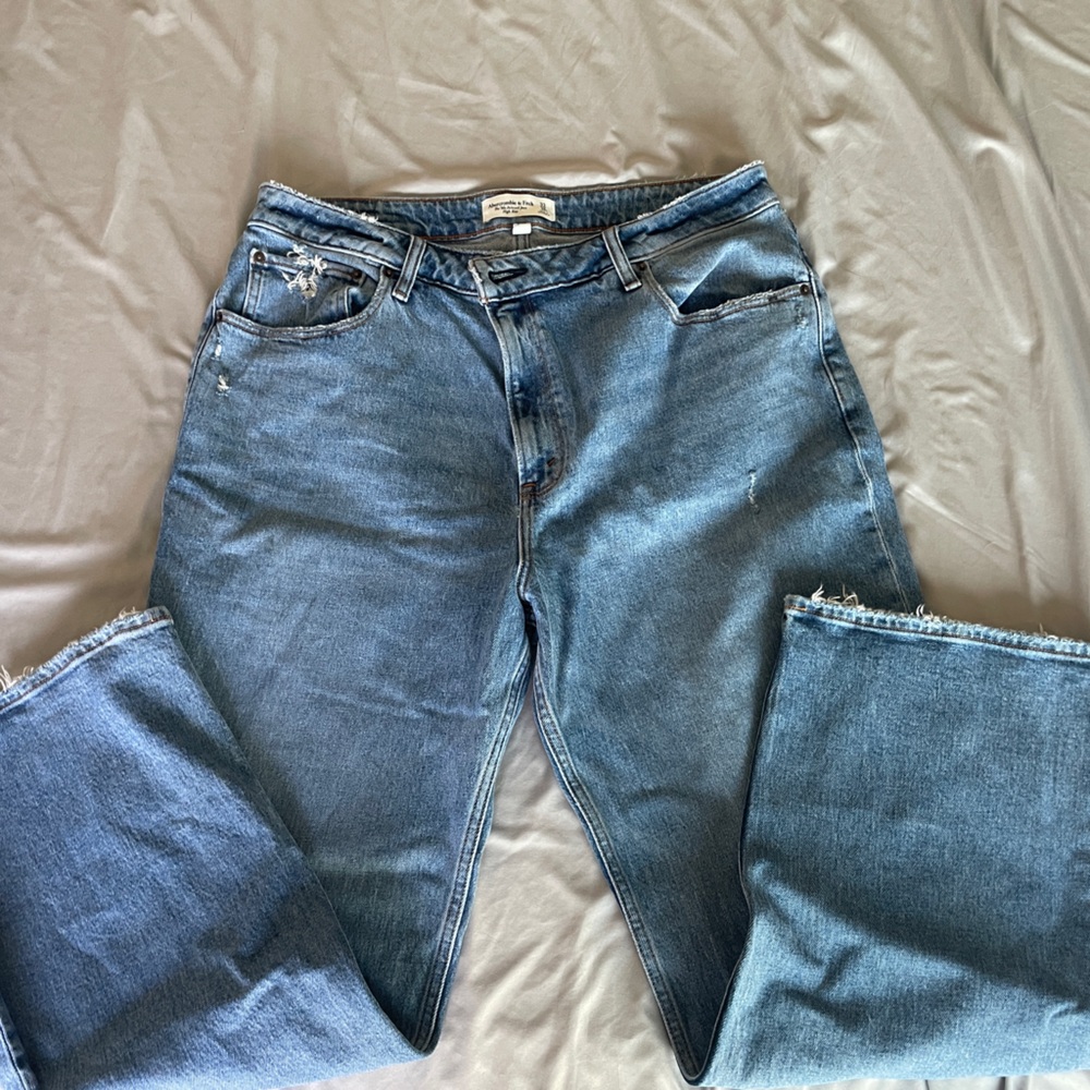 Abercrombie & Fitch Jeans - Picture 4 of 6